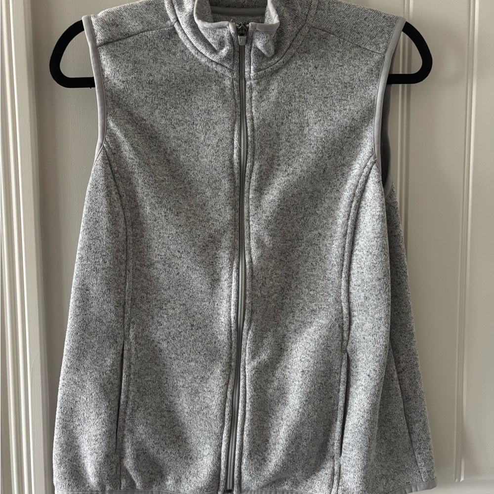 G.H. Bass & Co. Light Gray Zip-Up Vest